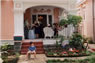 front_porch.jpg (88,428 bytes)